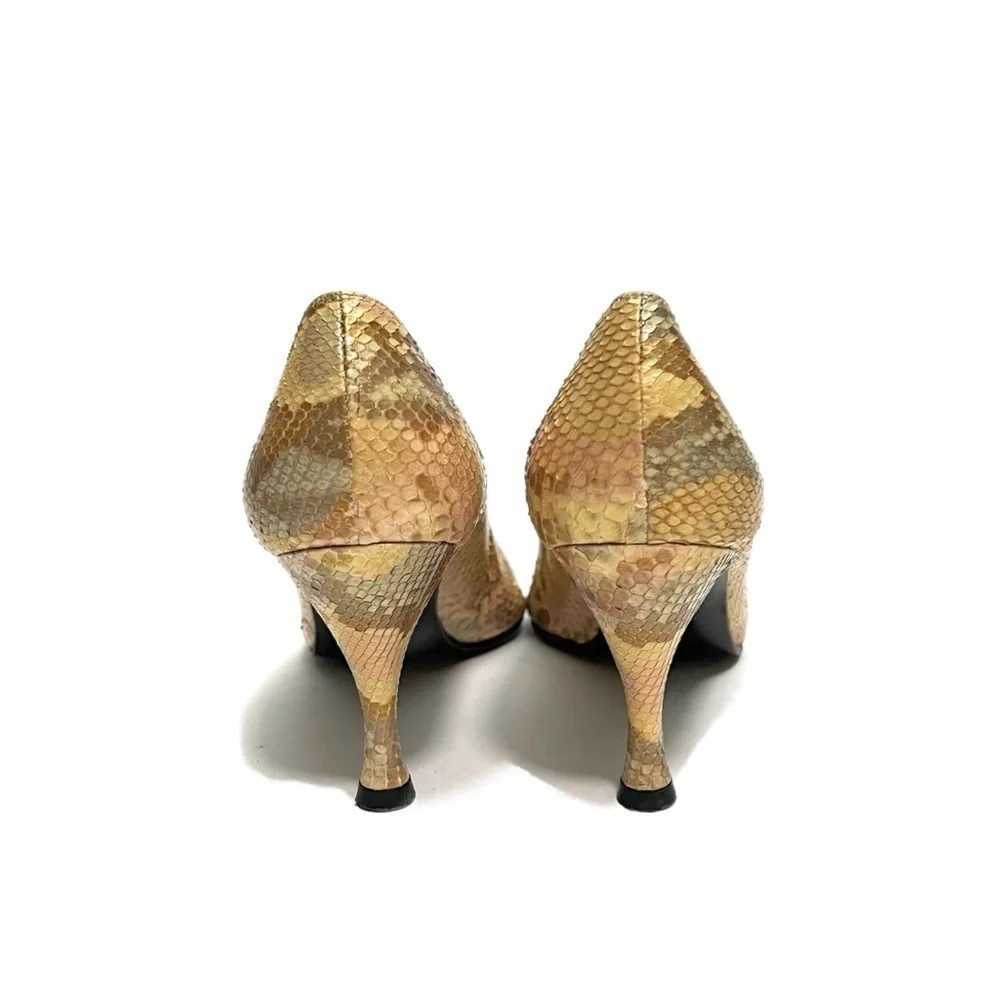 Vintage 1990s pastel gold snakeskin embossed leather pumps